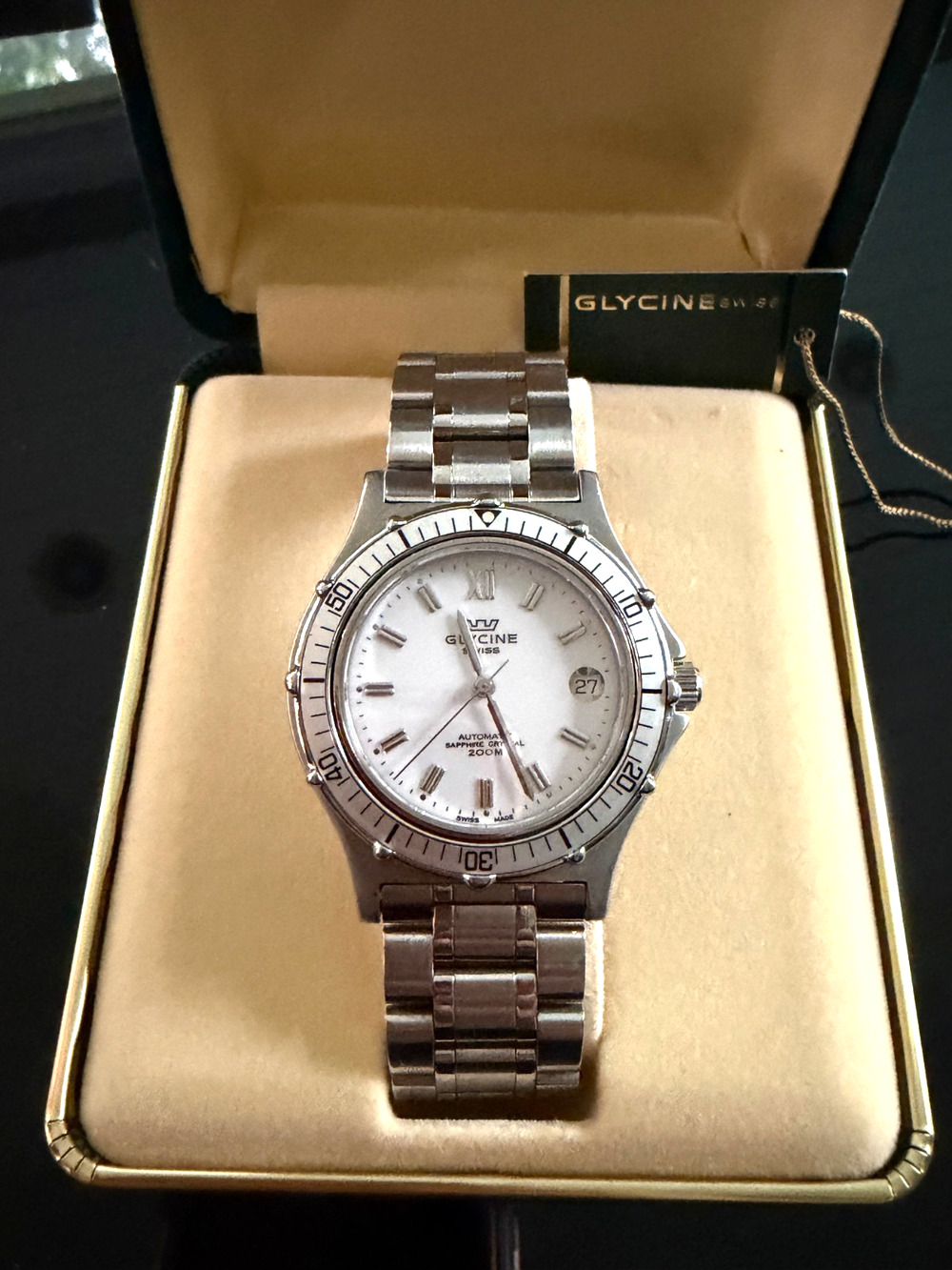 Glycine 3678 Swiss Automatic ETA 2824 Sapphire 200M White Dial Box & Tag Mens